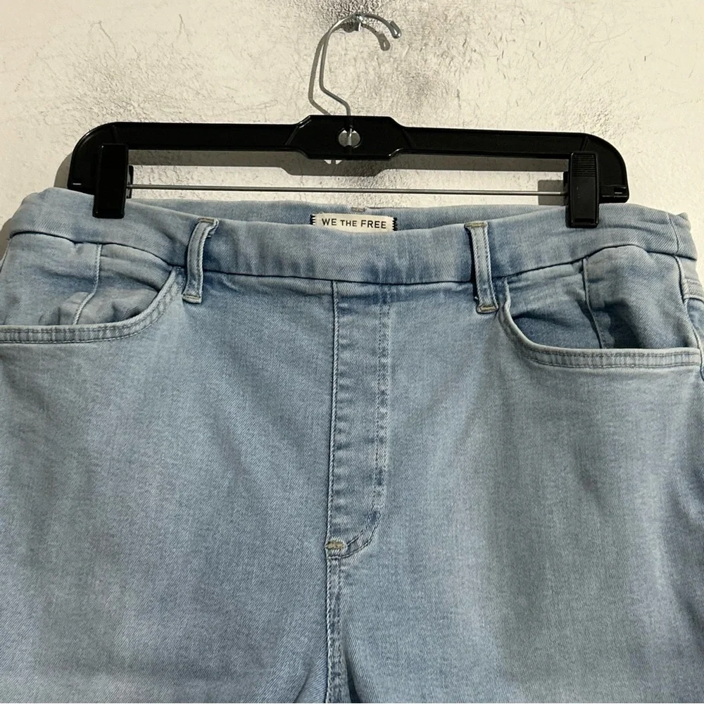 Free People CRVY Infinite Stretch Pull On Flare Jeans Light Wash Size XL